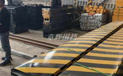 金屬圍擋在道路和交通建設中的作用是什么？